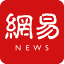 皮革边缘里的安静细节：回看，眼镜设计与日常搭配